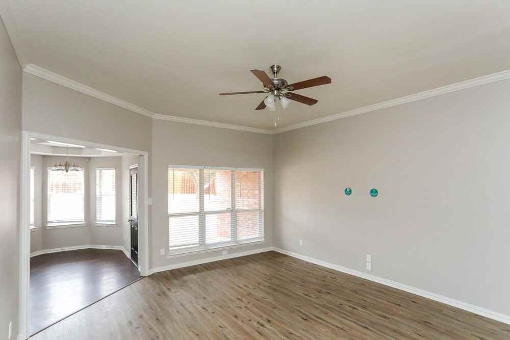 211 Brookhaven Cir - Photo 5 of 17