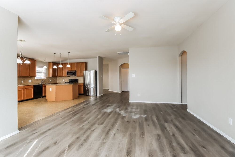 214 Kestrel Ln - Photo 5 of 19