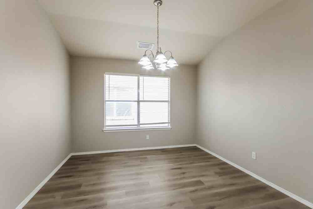 214 Kestrel Ln - Photo 7 of 19