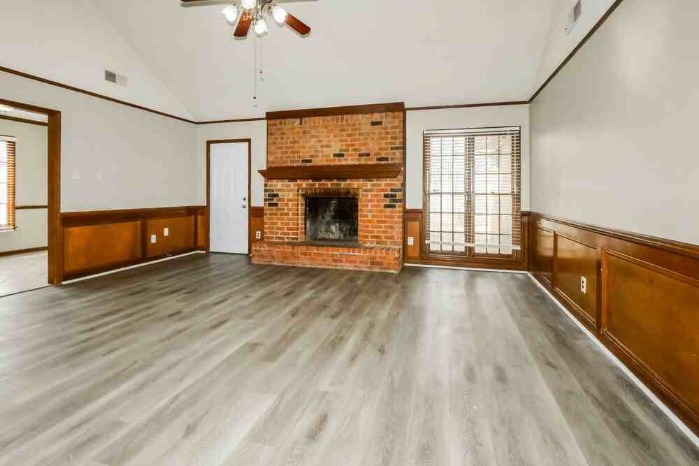 7026 Cross Timber Ln - Photo 4 of 15