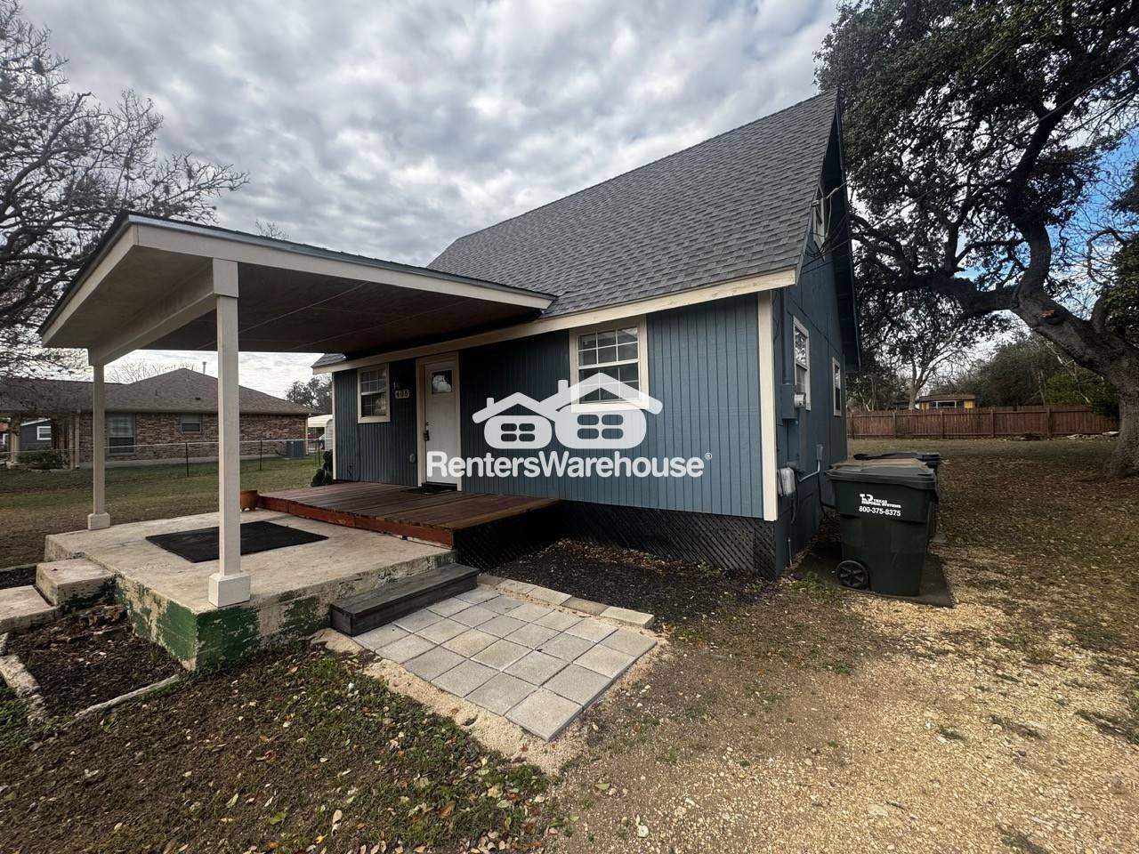 406 S Main St - Photo 4 of 27