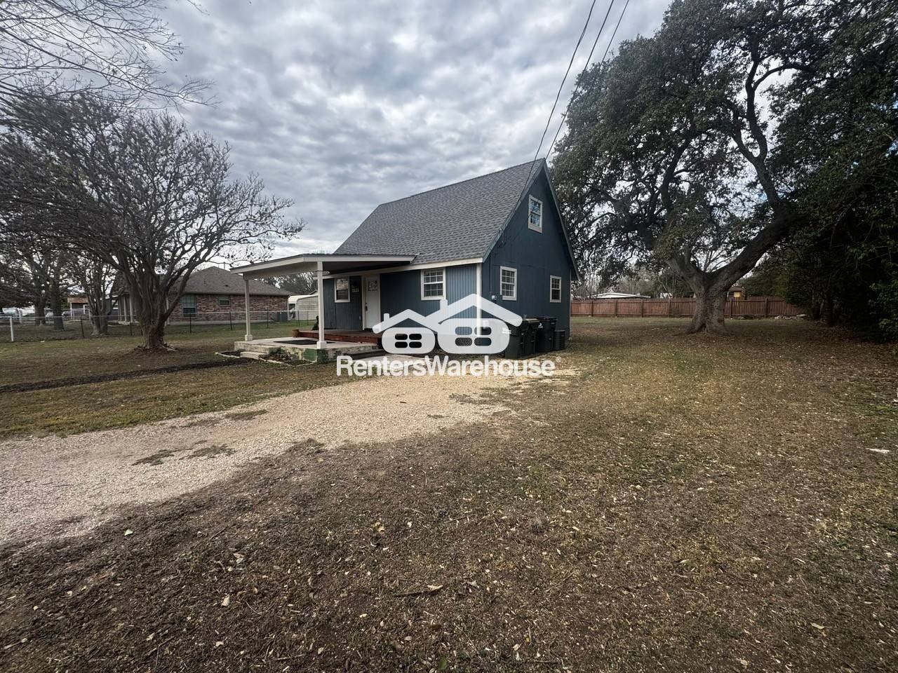 406 S Main St - Photo 5 of 27