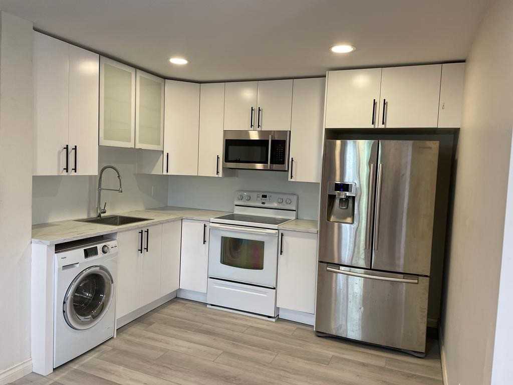 Park Row - Photo 3 of 8