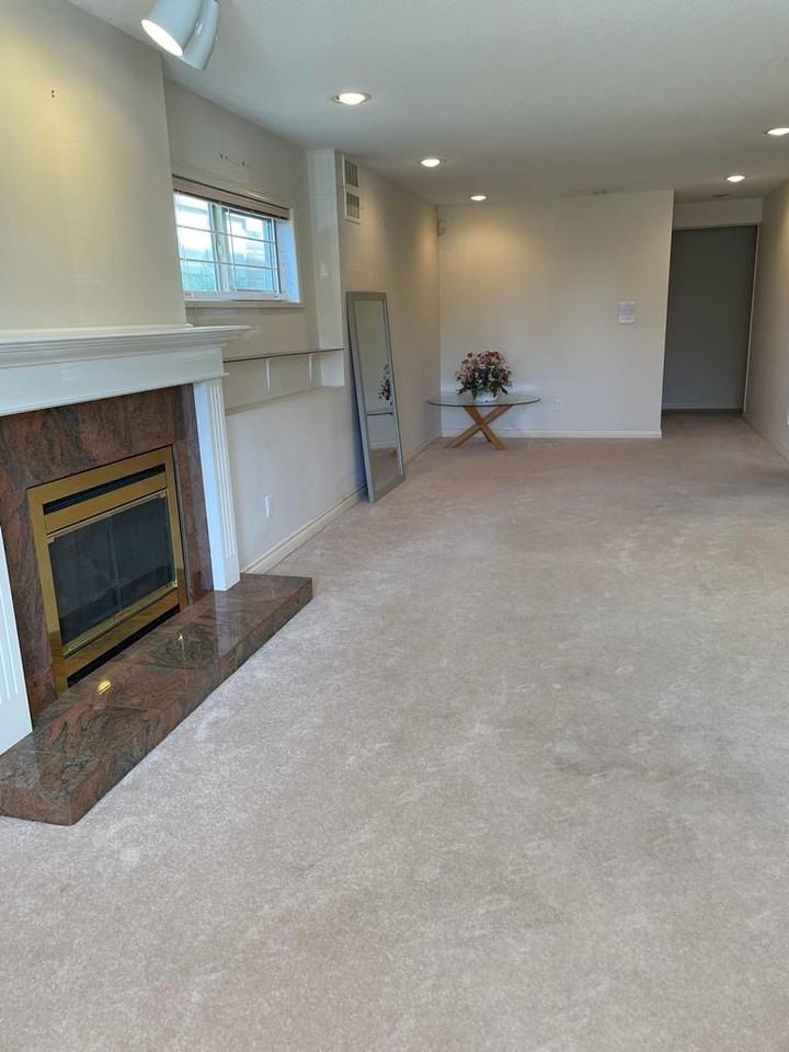 Park Row - Photo 5 of 8