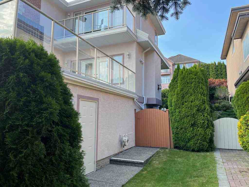 Park Row - Photo 2 of 8