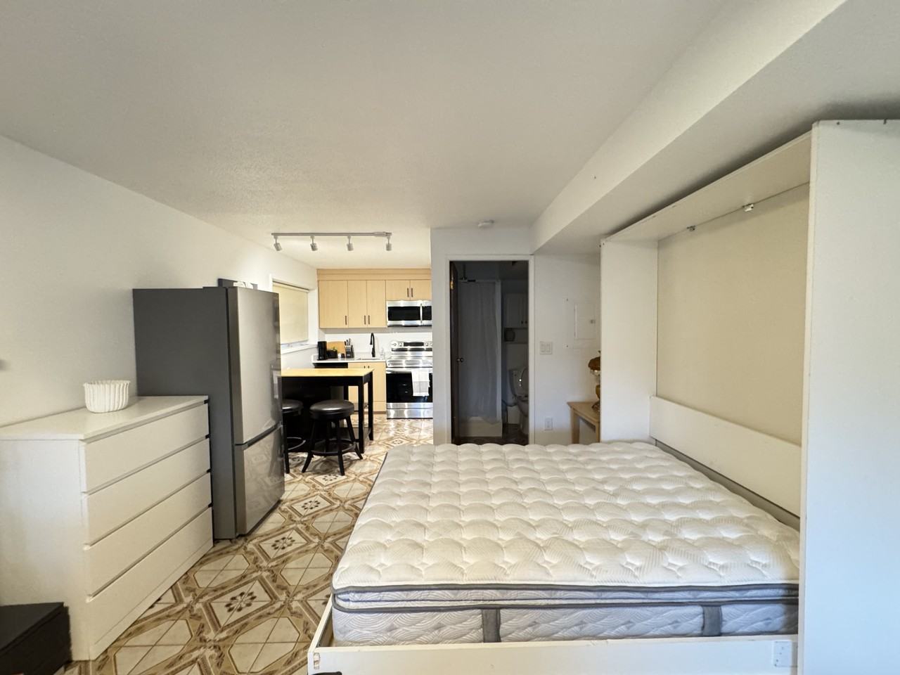 2040 East 32nd Avenue - Photo 4 of 6