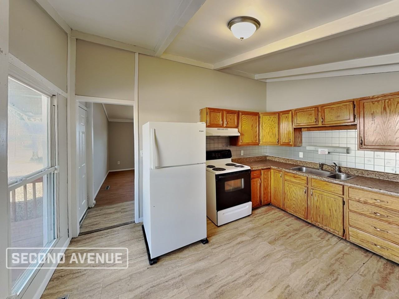 4007 E 45th St - Photo 3 of 20