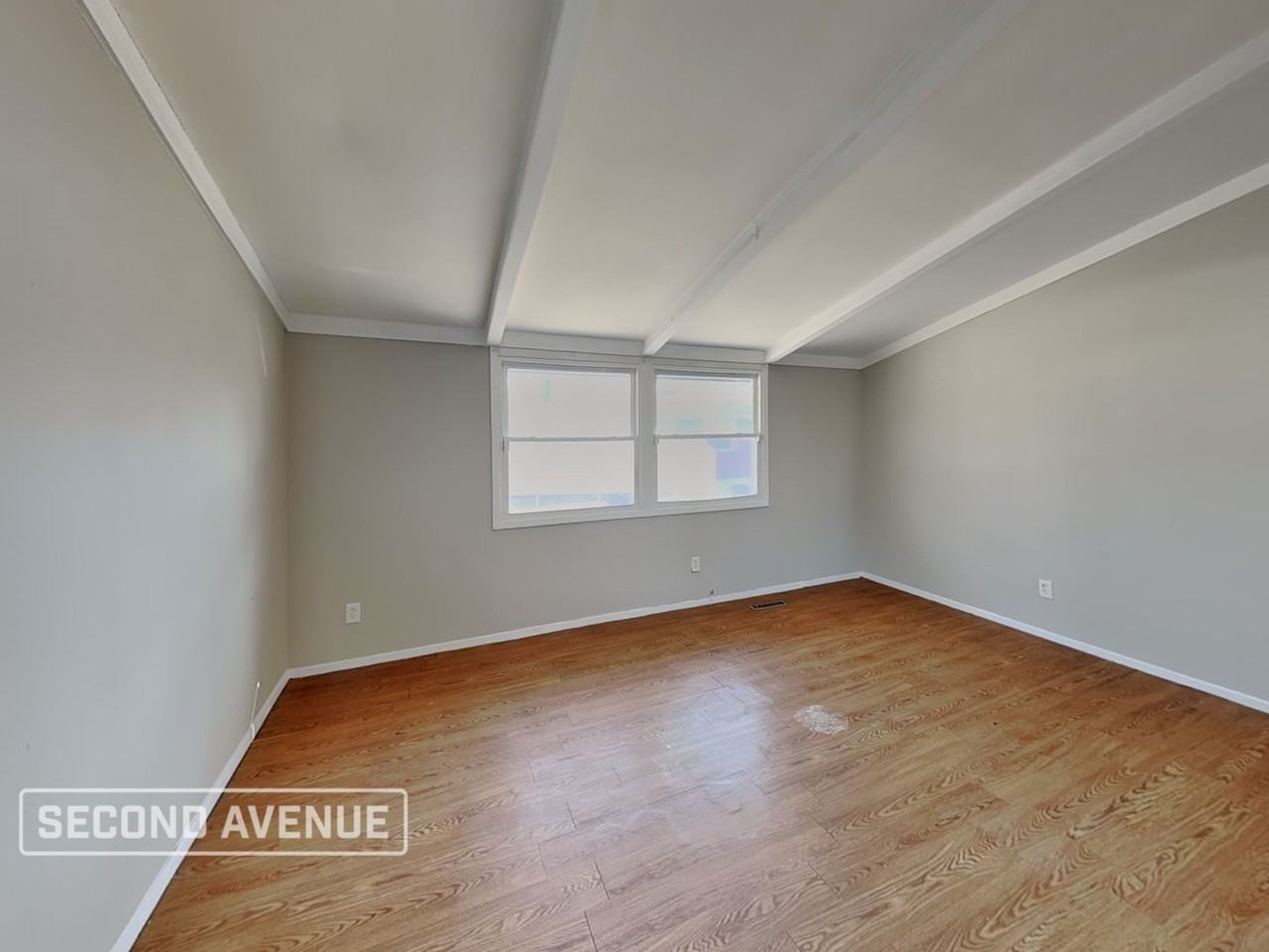 4007 E 45th St - Photo 4 of 20