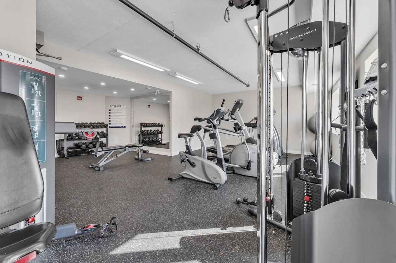 Ridgeway Suites Apartments - Photo 6 of 25