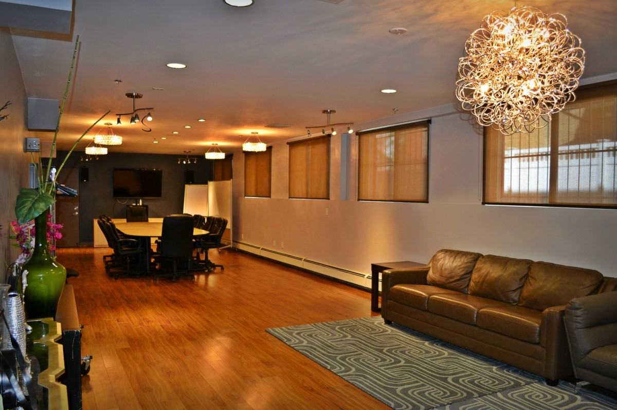 1Ten on Whyte - Photo 6 of 11