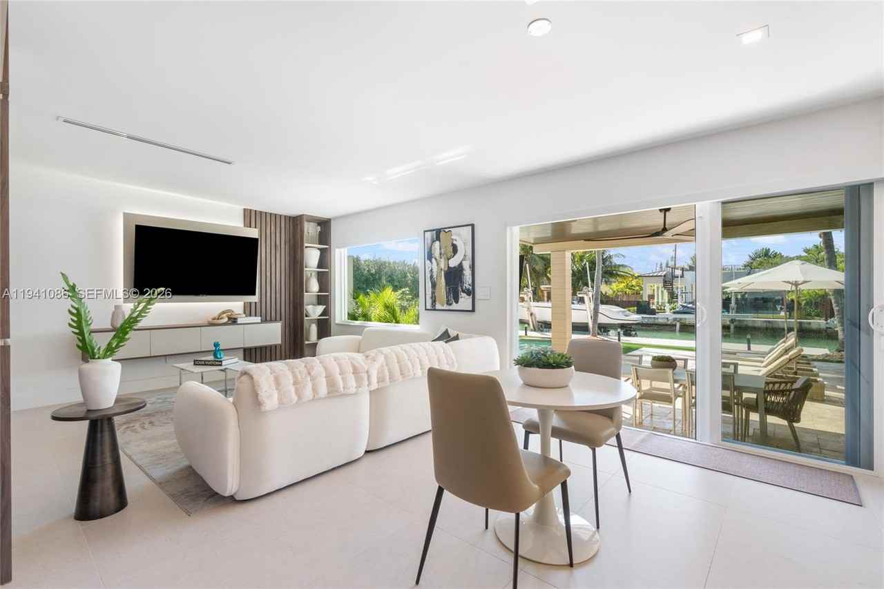 Crespi Blvd & Hawthorne Ave - Photo 5 of 29