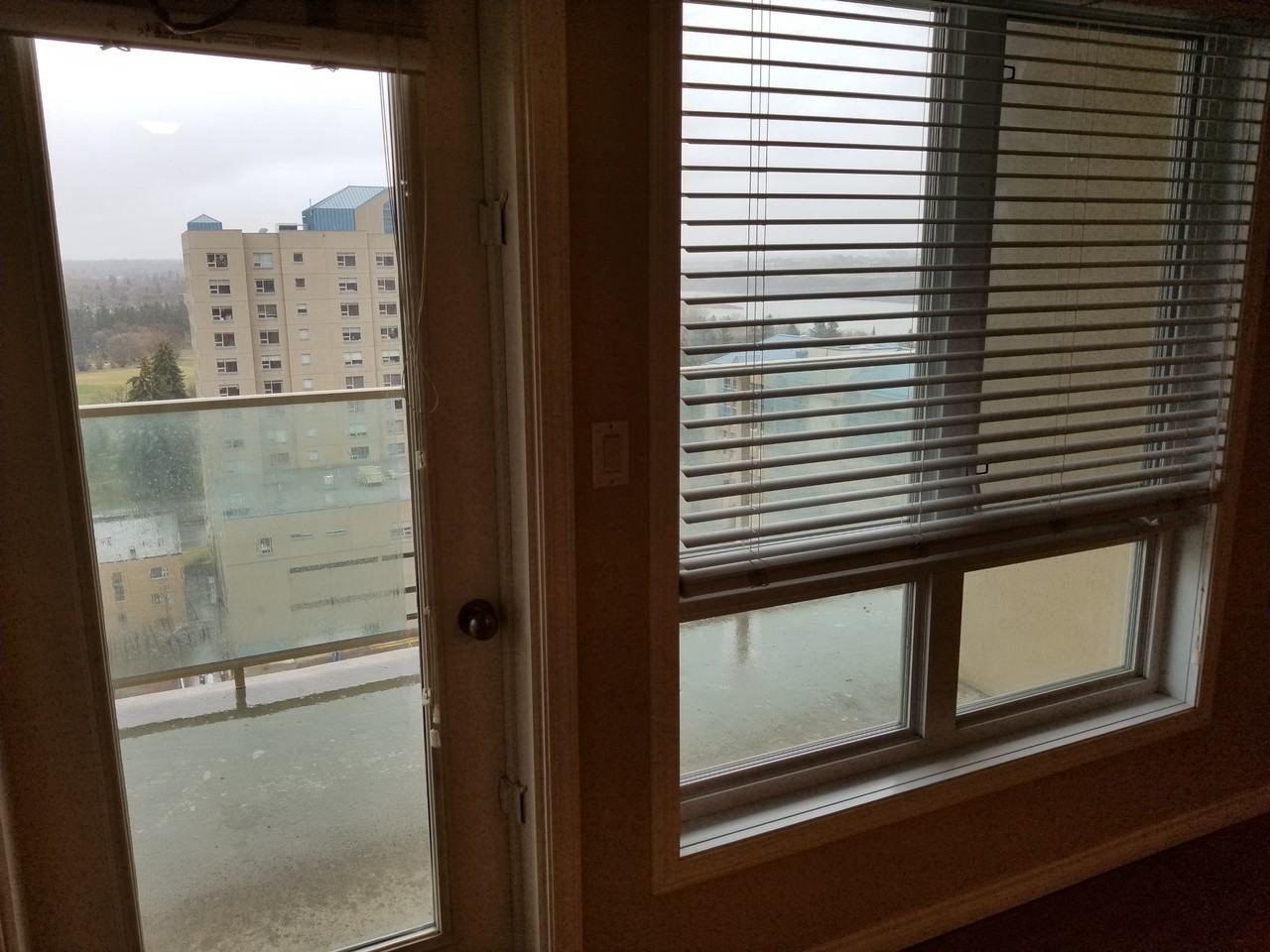 902 Spadina Crescent East - Photo 5 of 12