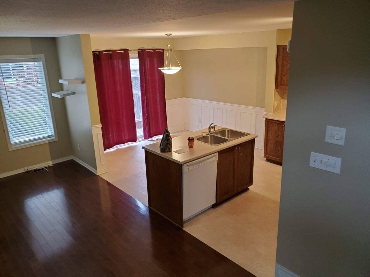 48 Collington St - Photo 6 of 12