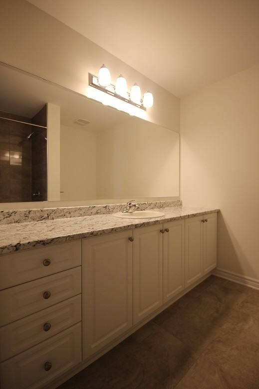 536 Lilith St - Photo 5 of 14