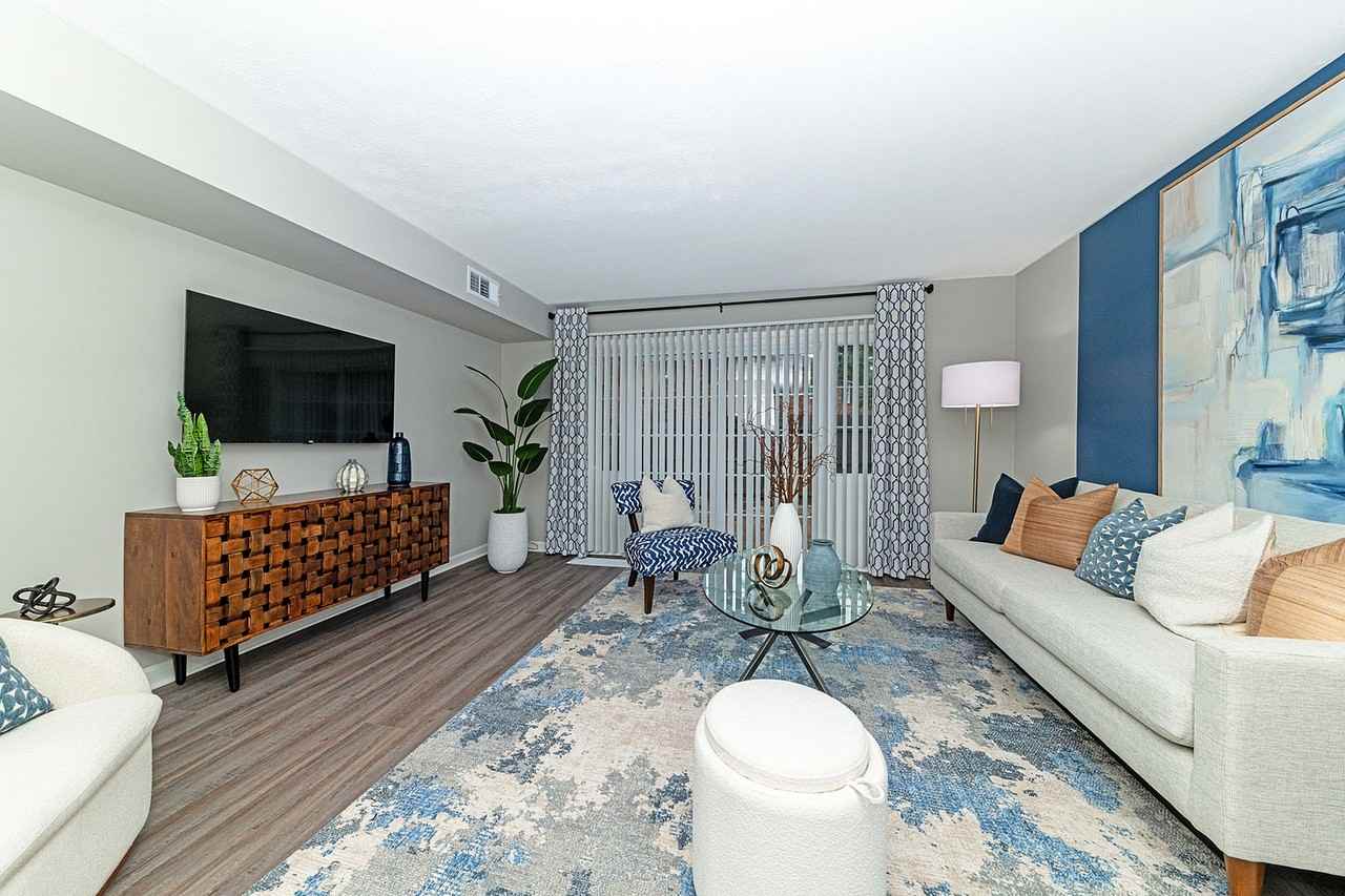 Vetra at St. Matthews - Photo 3 of 49