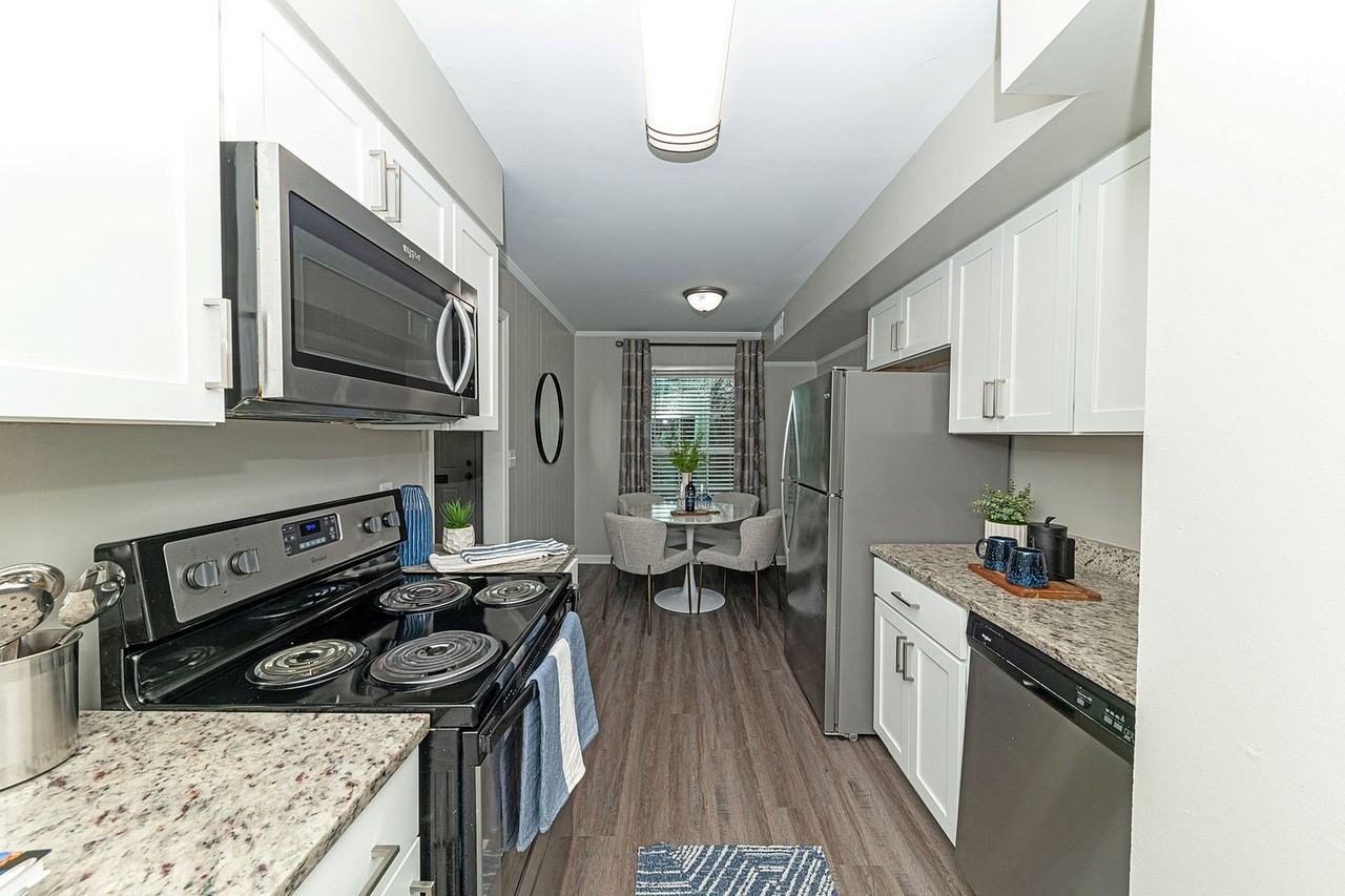 Vetra at St. Matthews - Photo 6 of 49