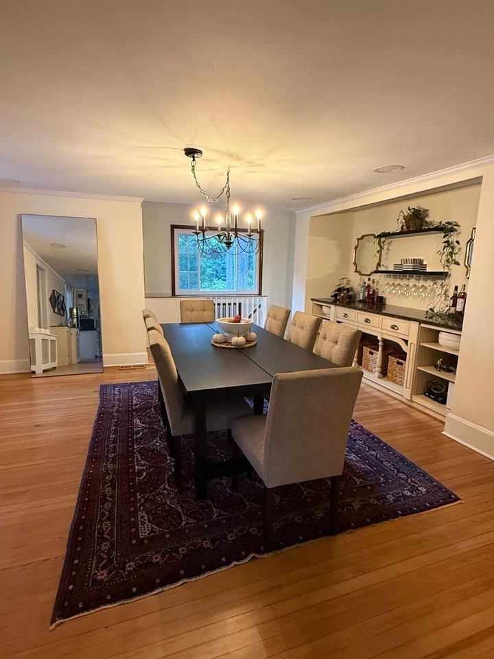 23 Pinetree Lane - Photo 7 of 11