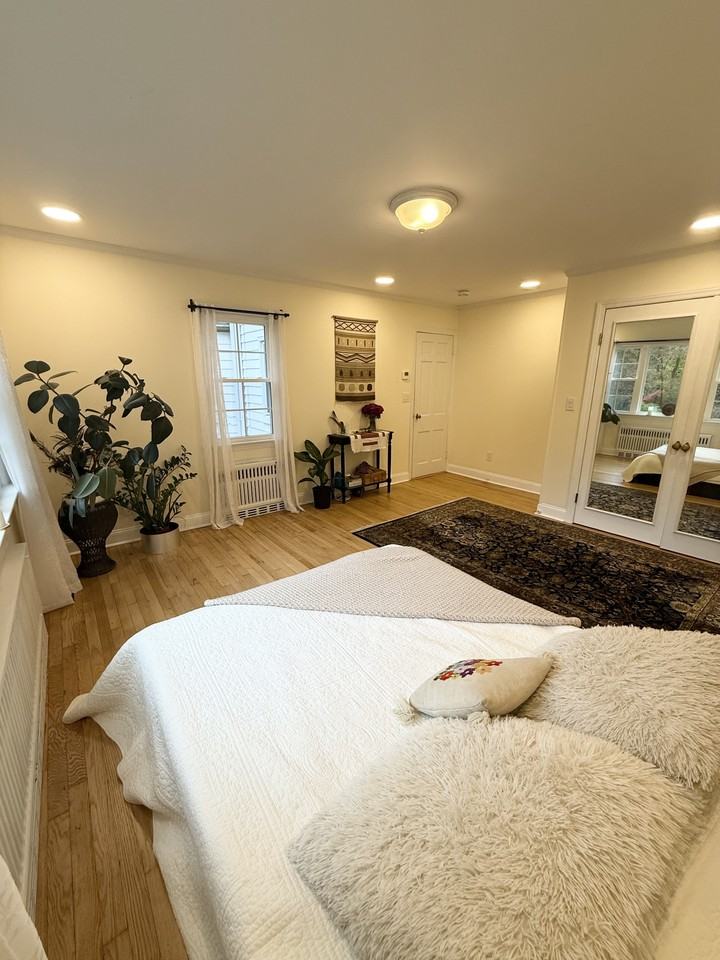 23 Pinetree Lane - Photo 3 of 11