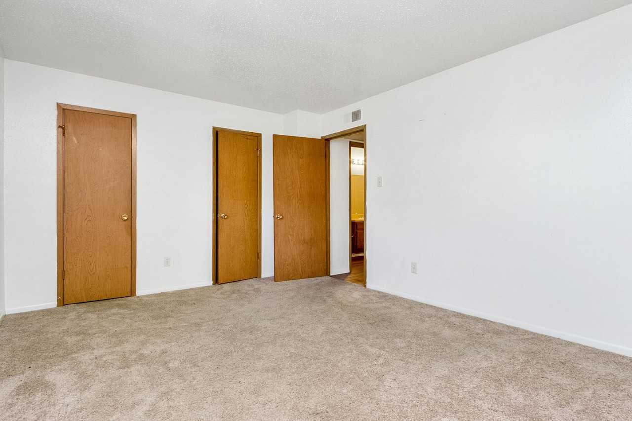 Tiffany Square Apartments - Photo 6 of 15