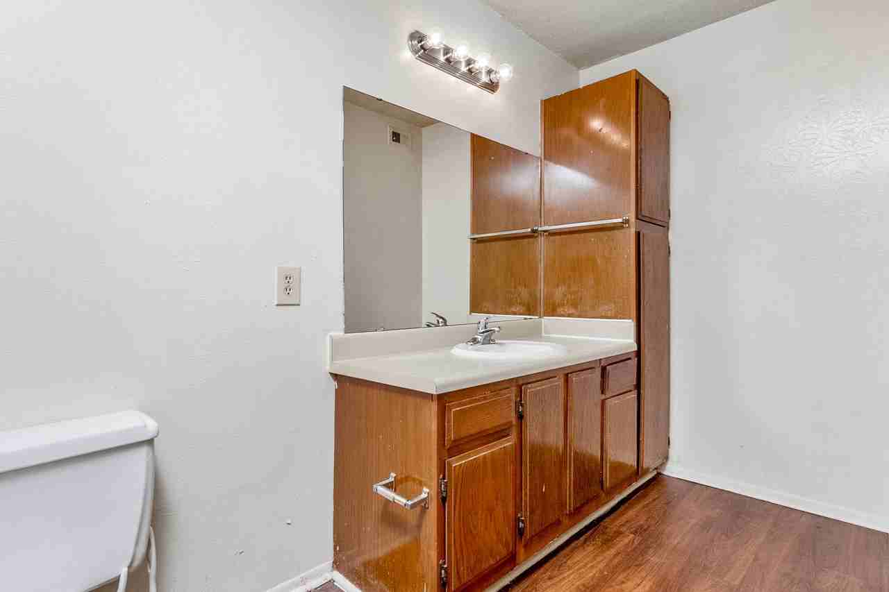 Tiffany Square Apartments - Photo 7 of 15