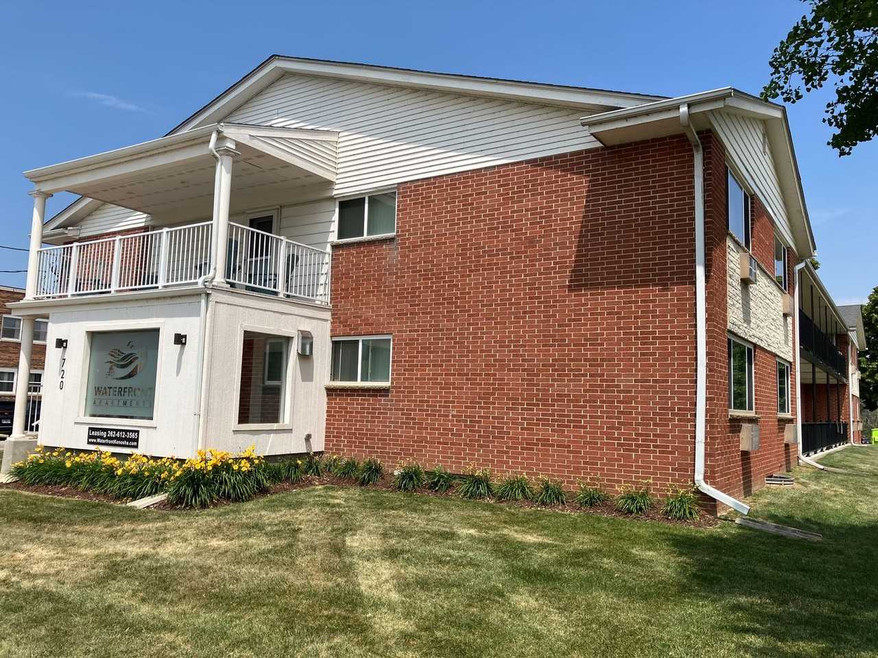 Waterfront Apartments - Photo 4 of 50