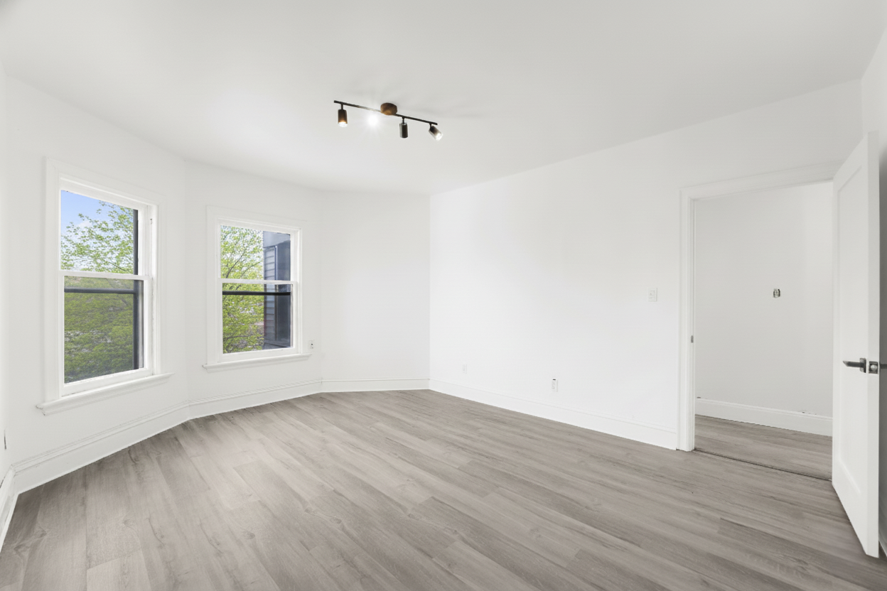 166 Wentworth Street South #2 - Photo 3 of 20