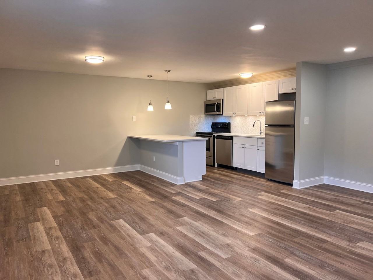 Rittenhouse Apartments - Photo 4 of 15