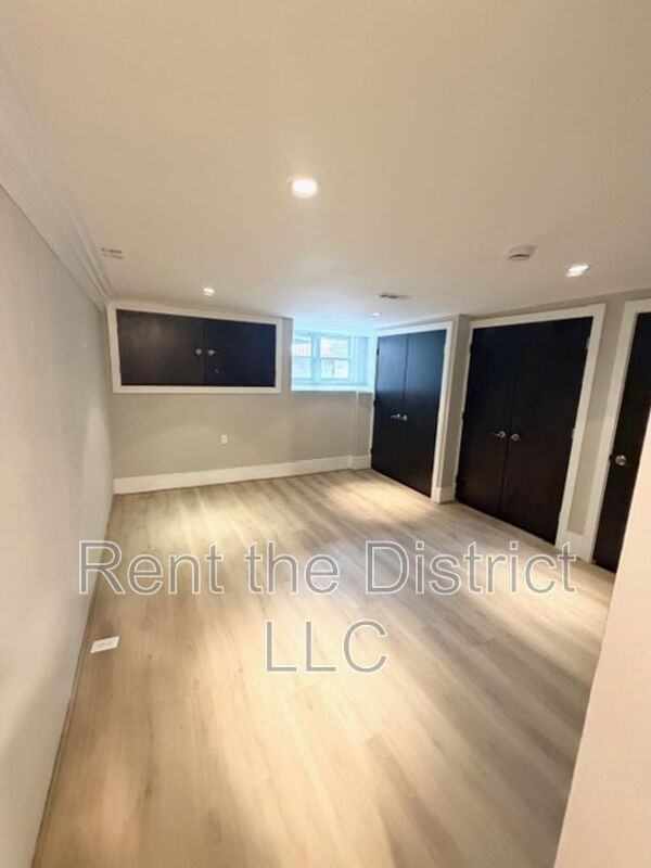 1716 V St Nw - Photo 7 of 24