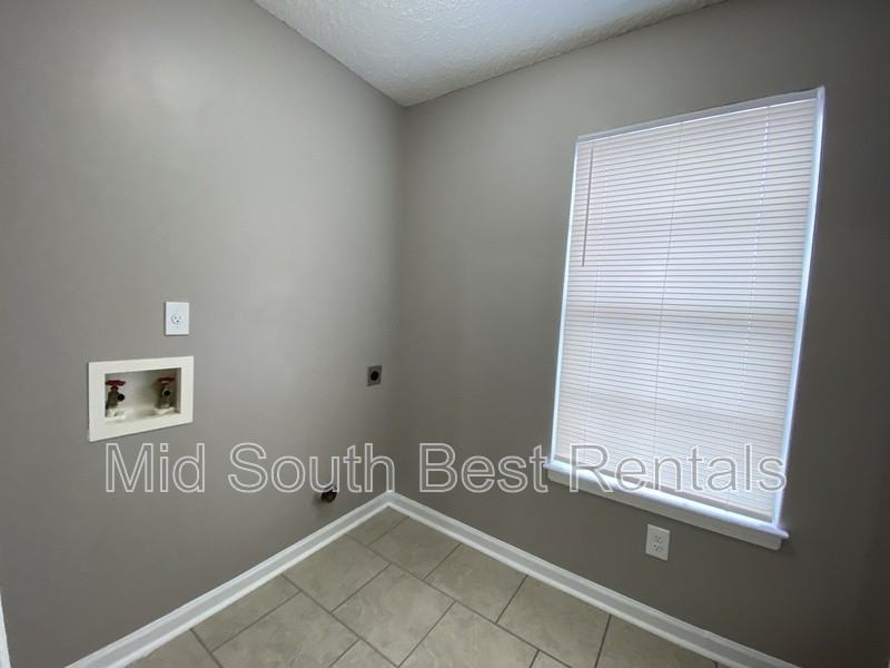 4596 Summer Crk N - Photo 6 of 14