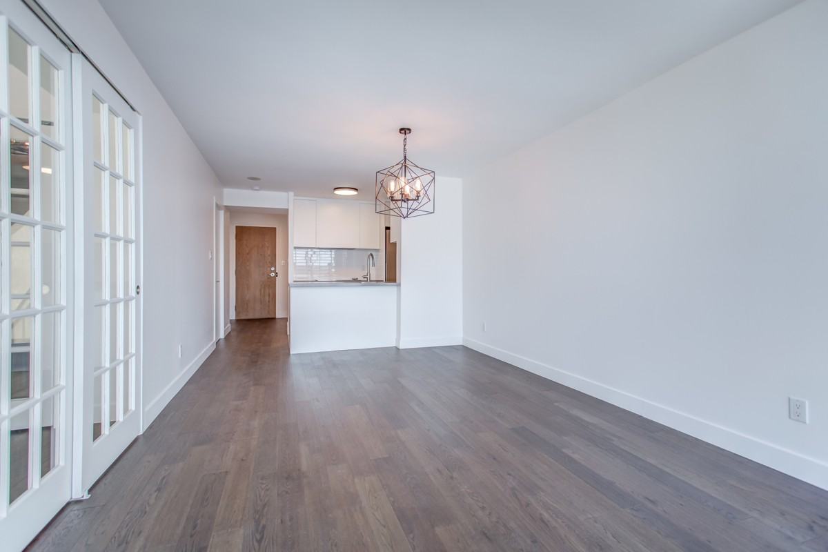 233 Beecroft Rd - Photo 5 of 45