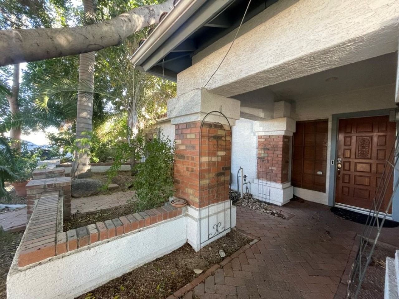 6049 W Grandview Rd - Photo 2 of 23