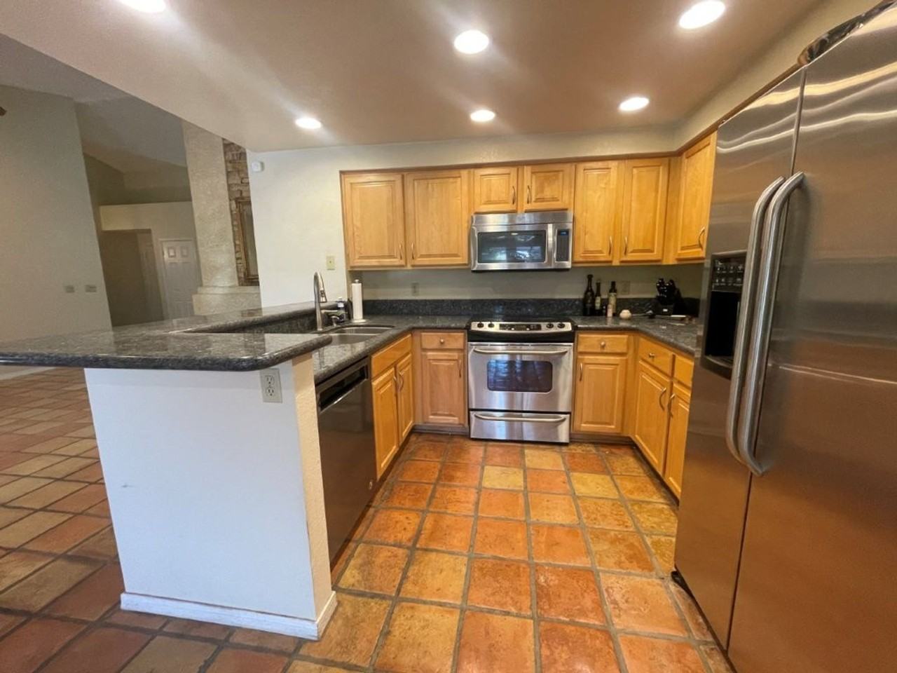 6049 W Grandview Rd - Photo 5 of 23