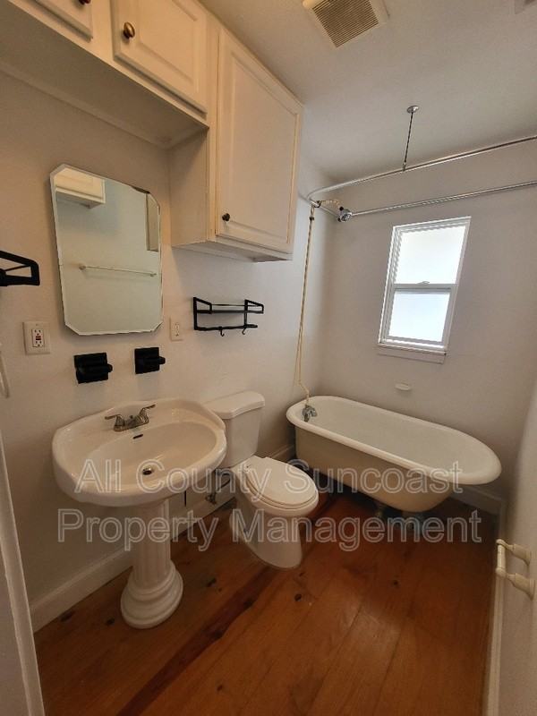 866 53rd Ave N - Photo 6 of 8