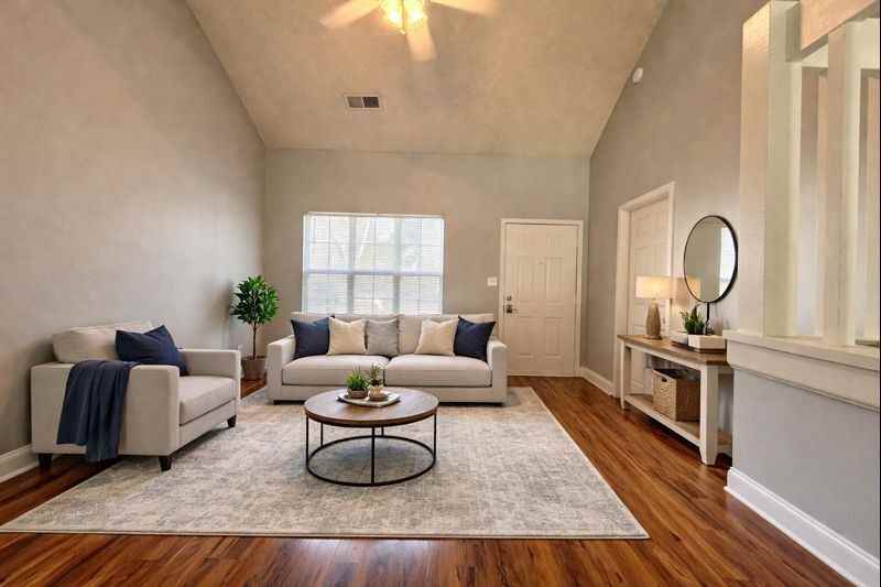 7686 Petrea Ln - Photo 4 of 19