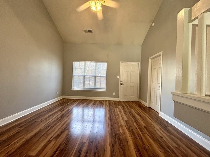 7686 Petrea Ln - Photo 5 of 19