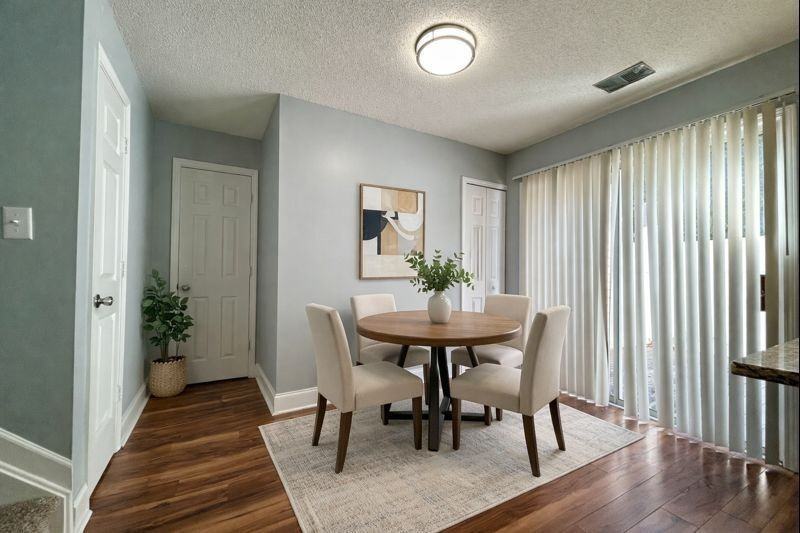 7686 Petrea Ln - Photo 6 of 19