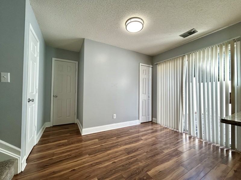 7686 Petrea Ln - Photo 7 of 19