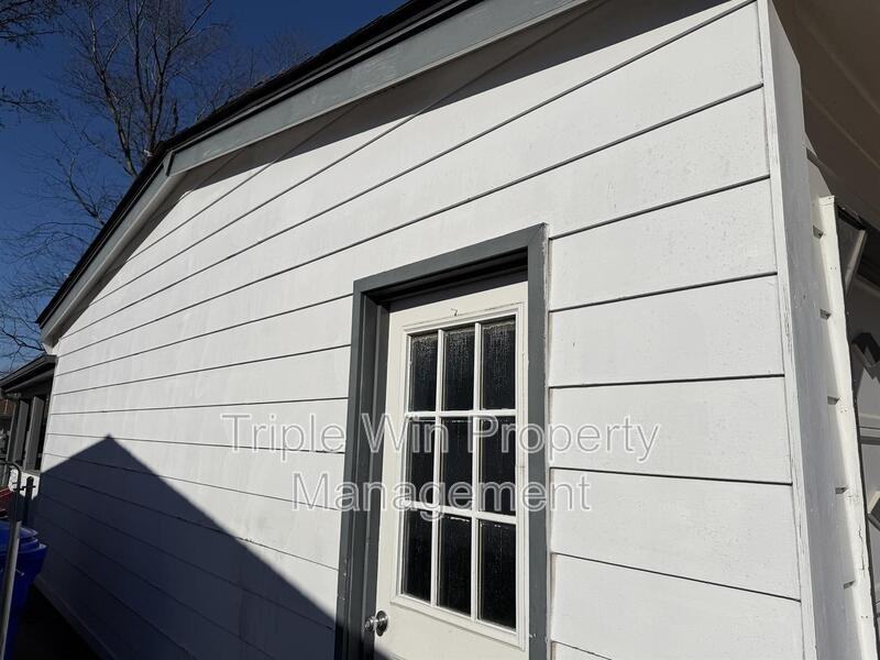 1775 Kay Dr - Photo 3 of 31