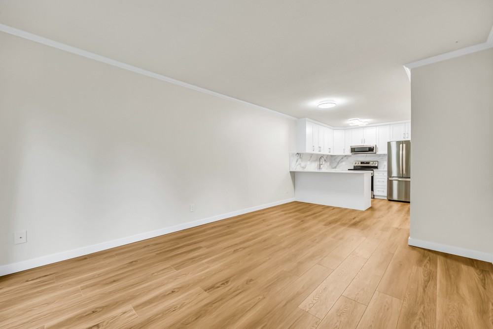 450 Bromley St - Photo 3 of 20