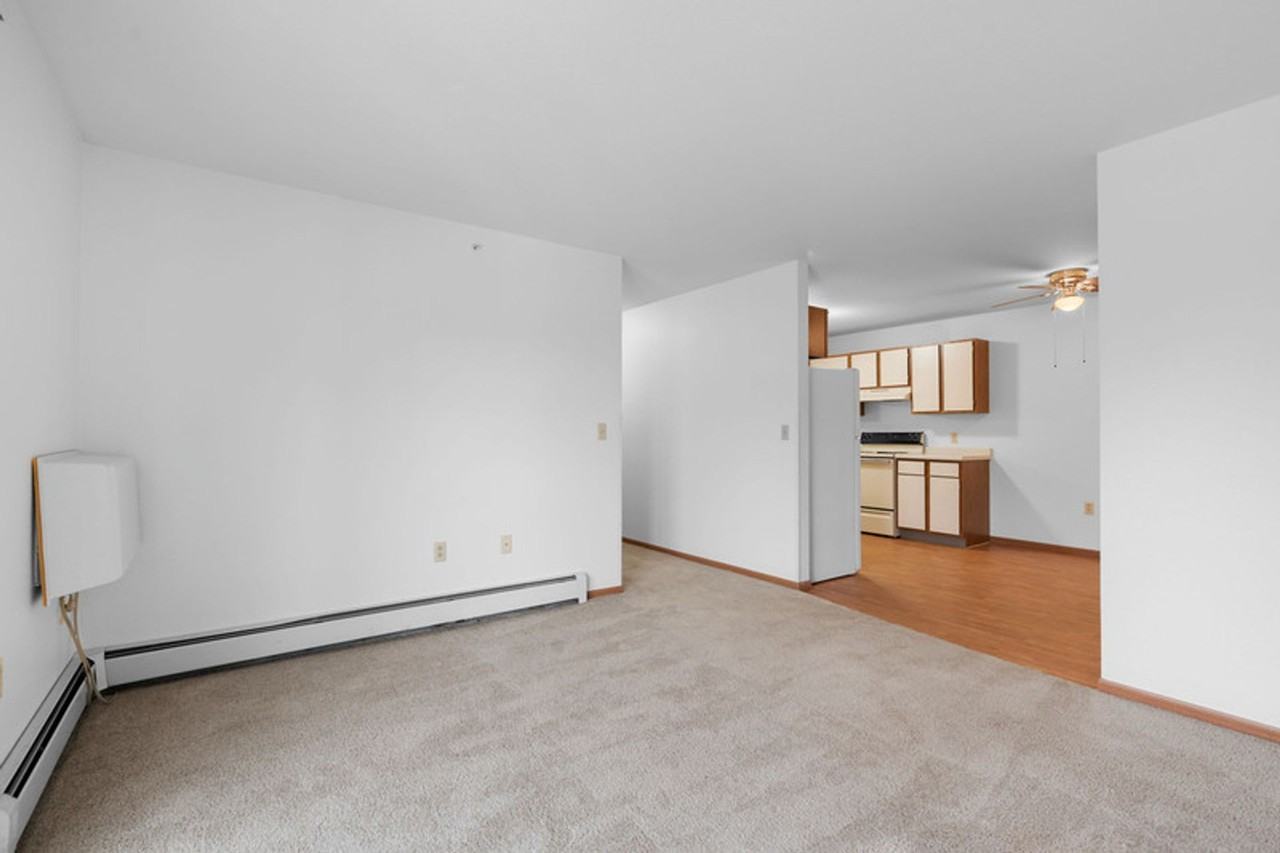 121 Knaup Drive - Photo 7 of 50