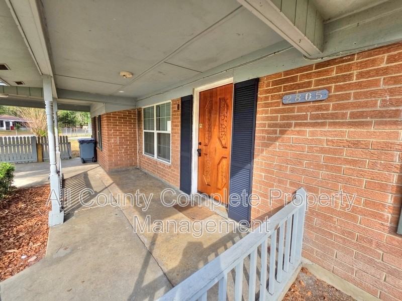 2805 Prospect St - Photo 3 of 23