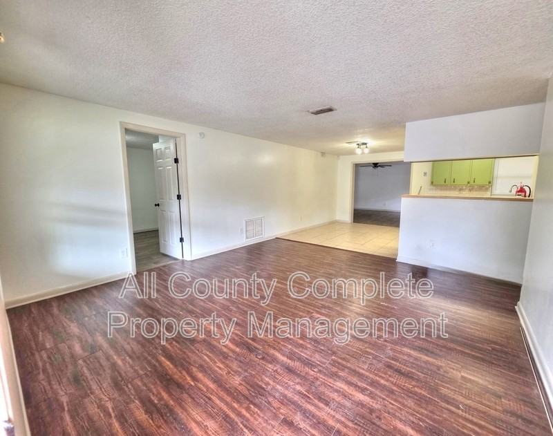 2805 Prospect St - Photo 5 of 23