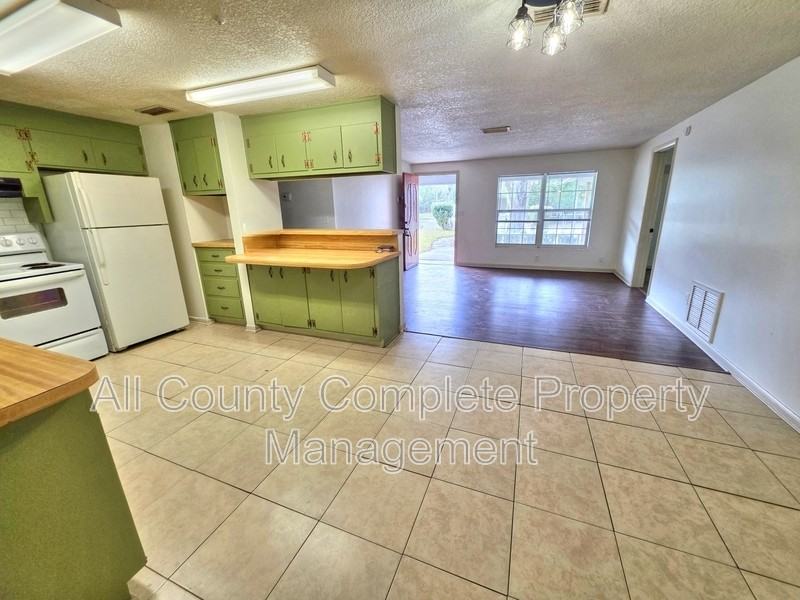 2805 Prospect St - Photo 6 of 23