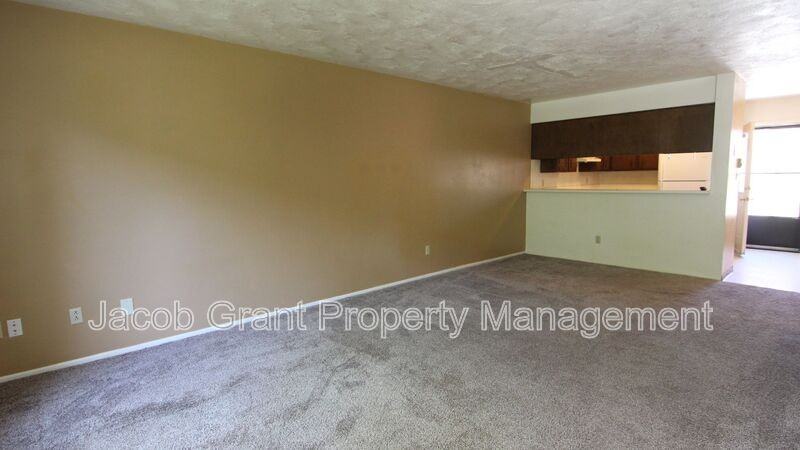 693 N Fanning Ave #699 - Photo 2 of 11