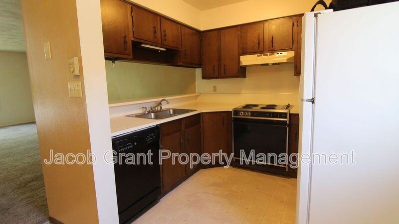 693 N Fanning Ave #699 - Photo 3 of 11