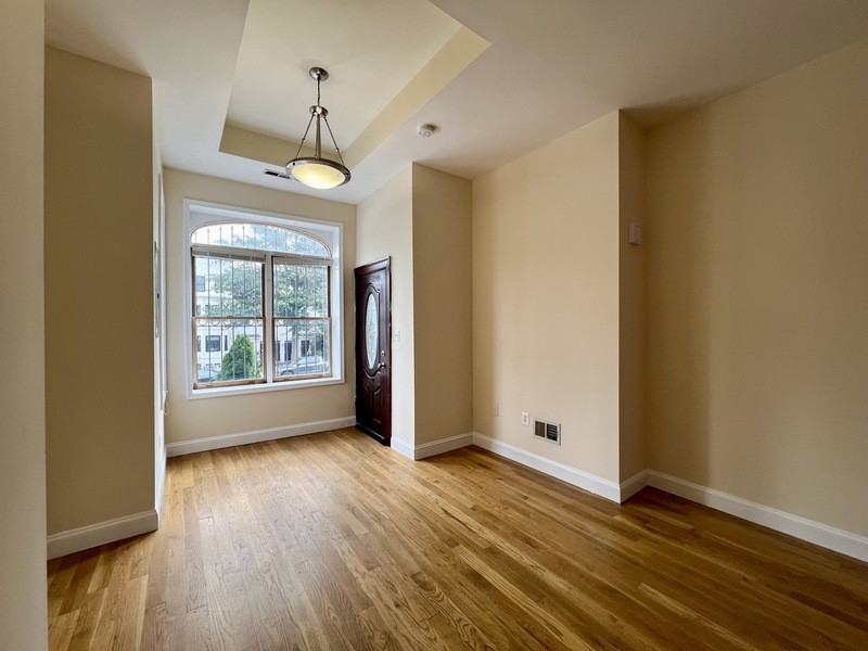 1424 11th St Nw #3 - Photo 4 of 44