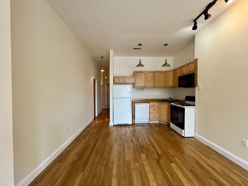 1424 11th St Nw #3 - Photo 6 of 44