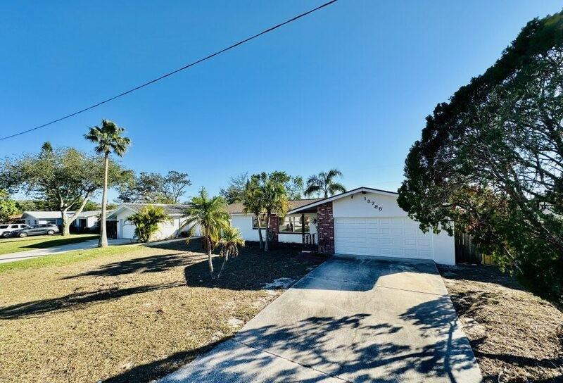 13788 Montego Dr - Photo 2 of 50