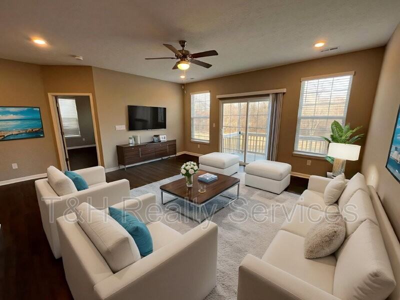 5642 Brownstone Dr - Photo 4 of 19