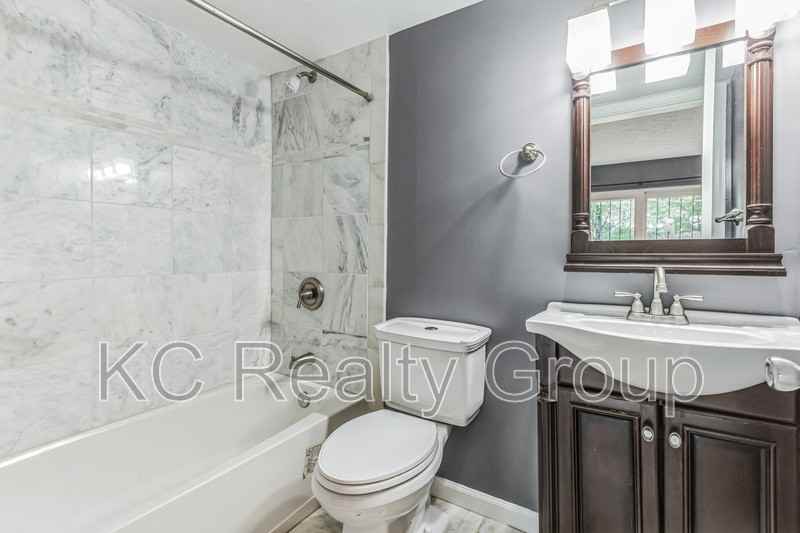 12043 Hallandale Ter - Photo 3 of 20